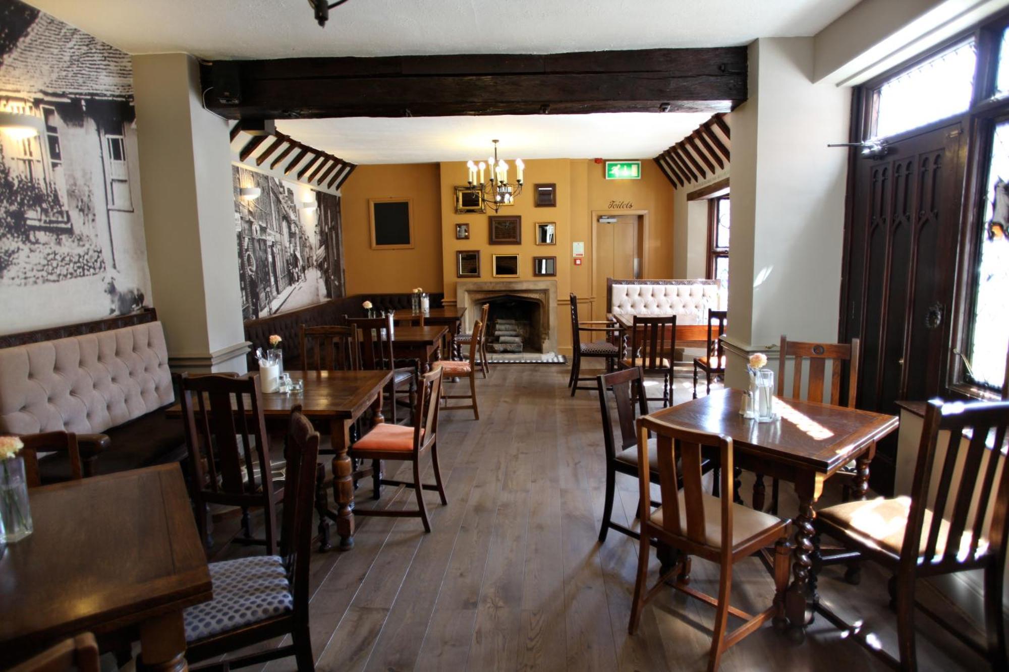 Old Bull Inn Royston  Extérieur photo