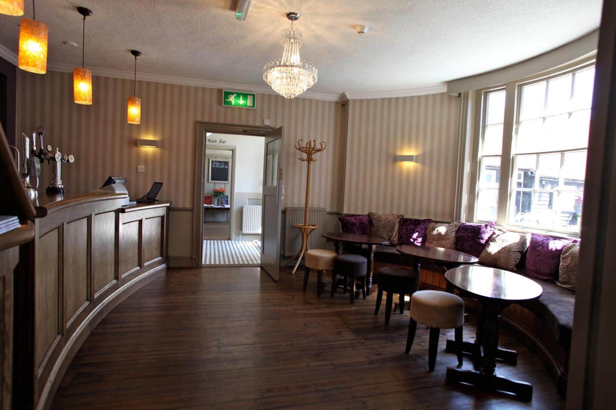 Old Bull Inn Royston  Extérieur photo